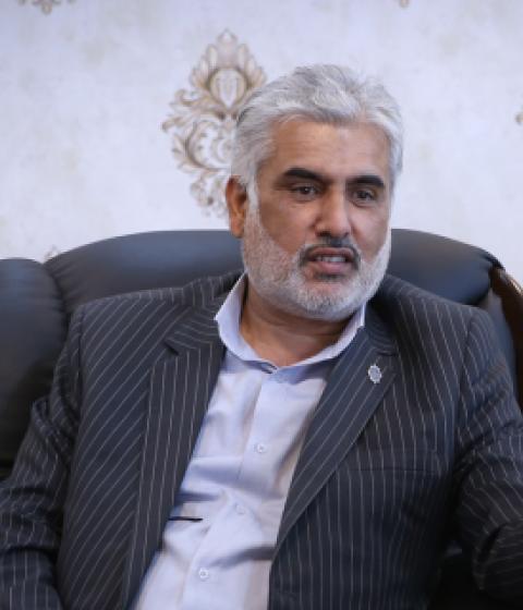 امیر صادقی (نمونه)